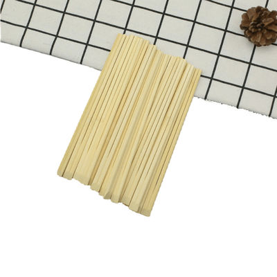 Doldurulmuş Çinli Tek kullanımlık Bambu Çubukları Özel Logo Kabul edilebilir Sushi Çubuk 100 Çift